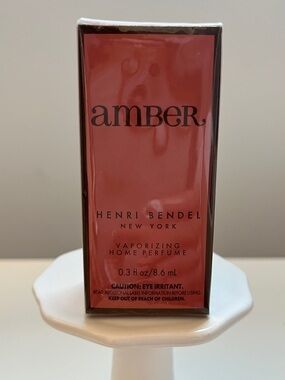 Henri Bendel Amber Essential Oil. - .3 fl oz.  NEW never opened
